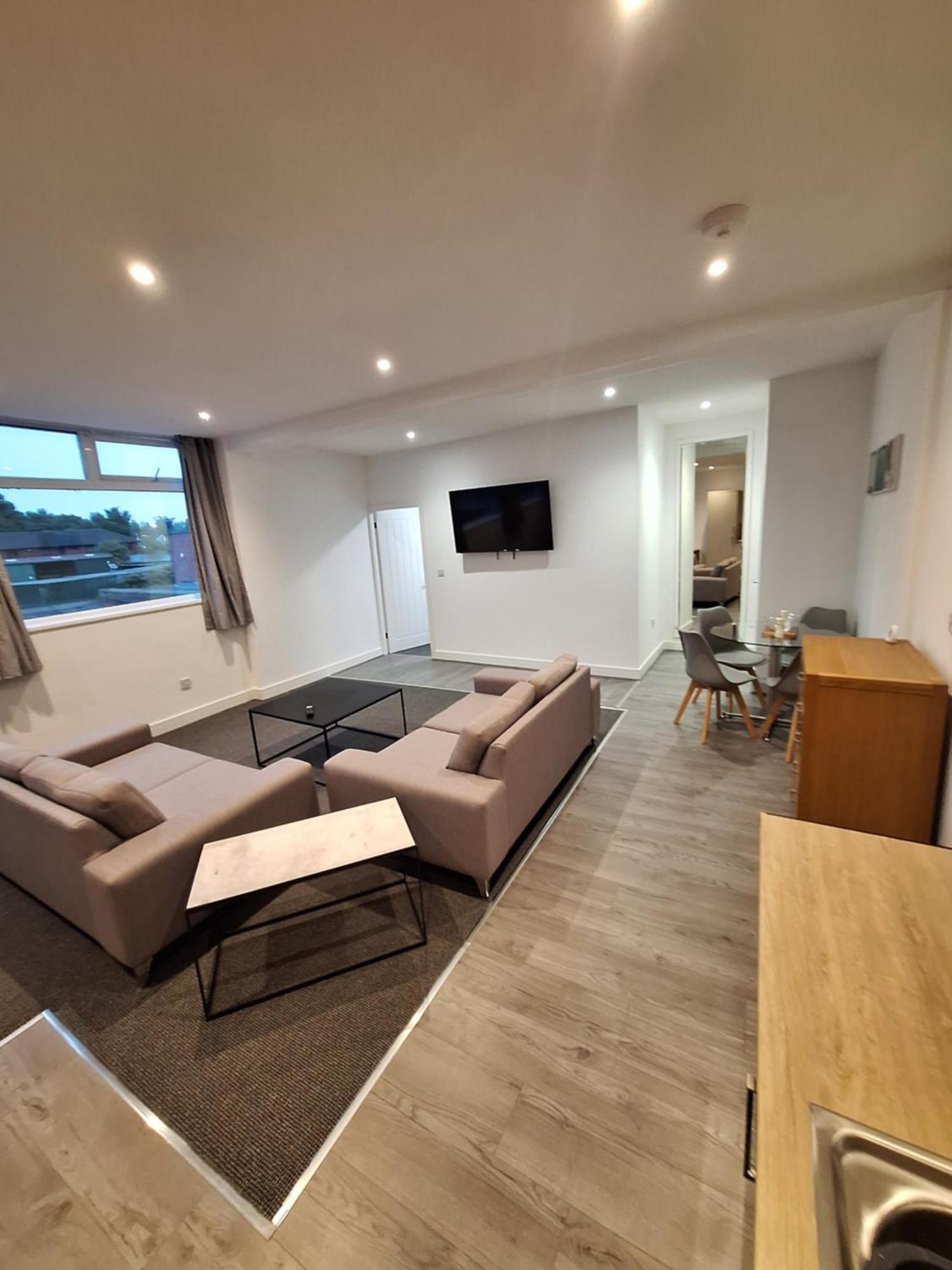 Appartamento Centre Of The Town Whitchurch  Esterno foto