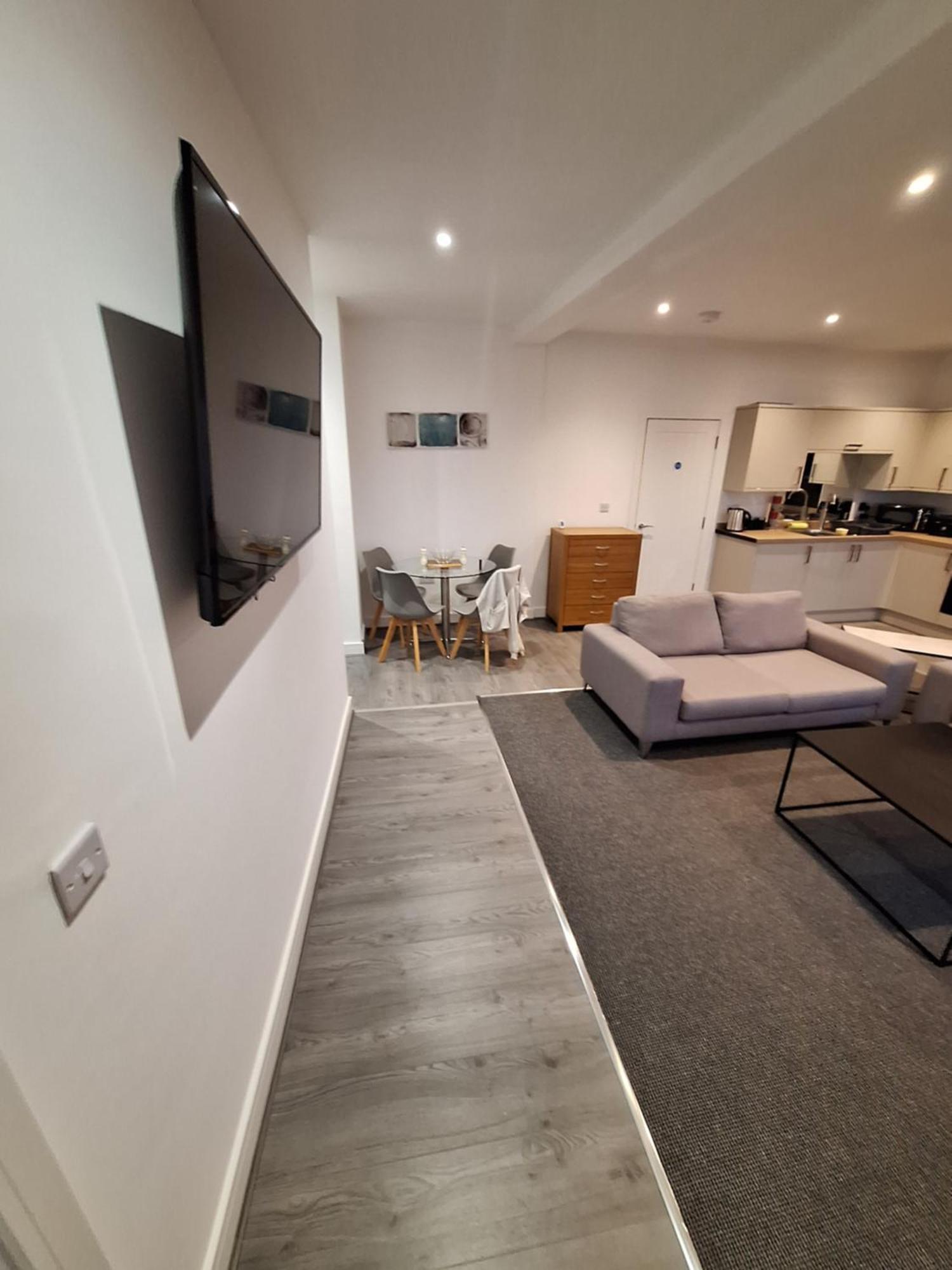 Appartamento Centre Of The Town Whitchurch  Esterno foto