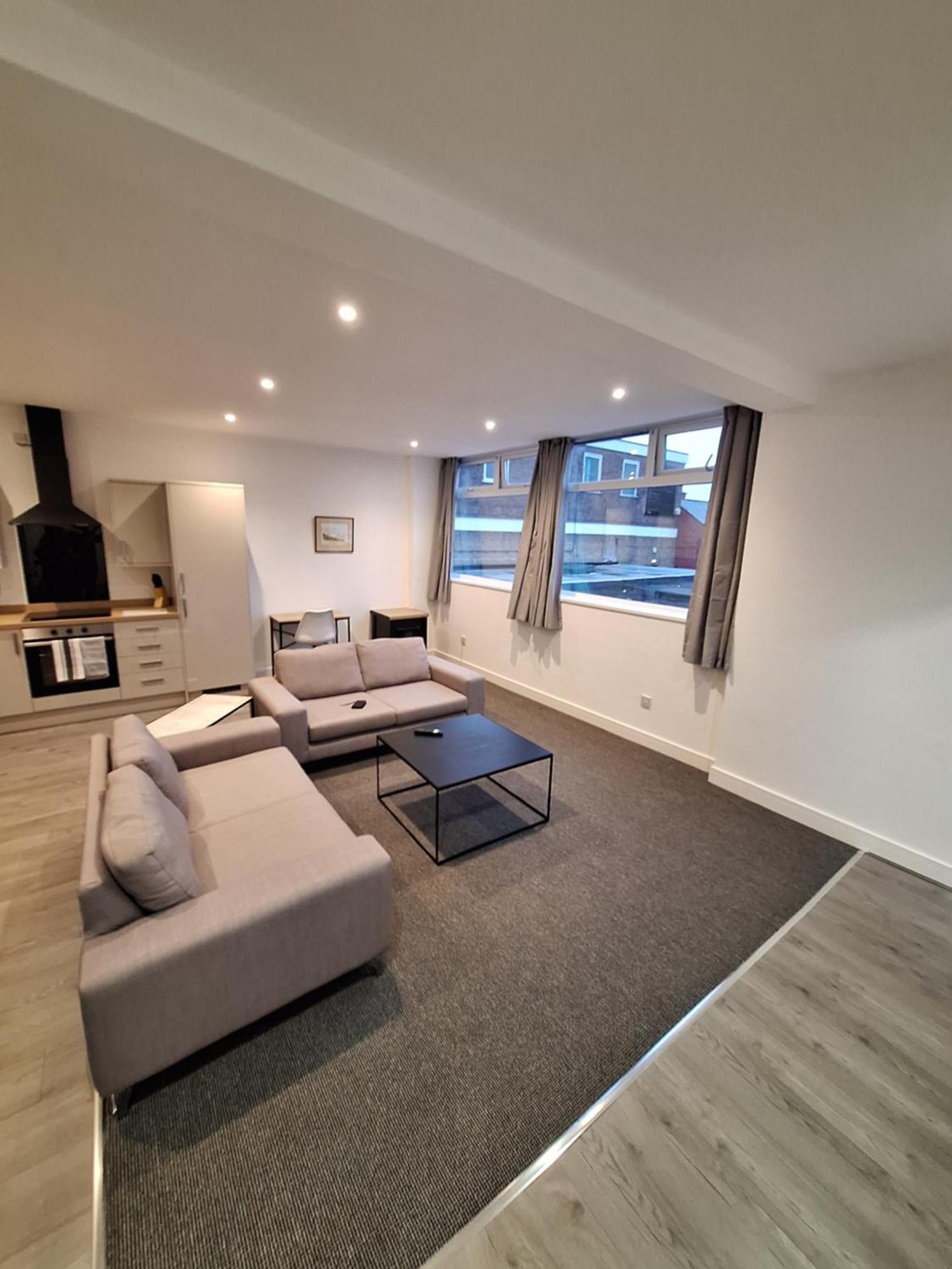 Appartamento Centre Of The Town Whitchurch  Esterno foto