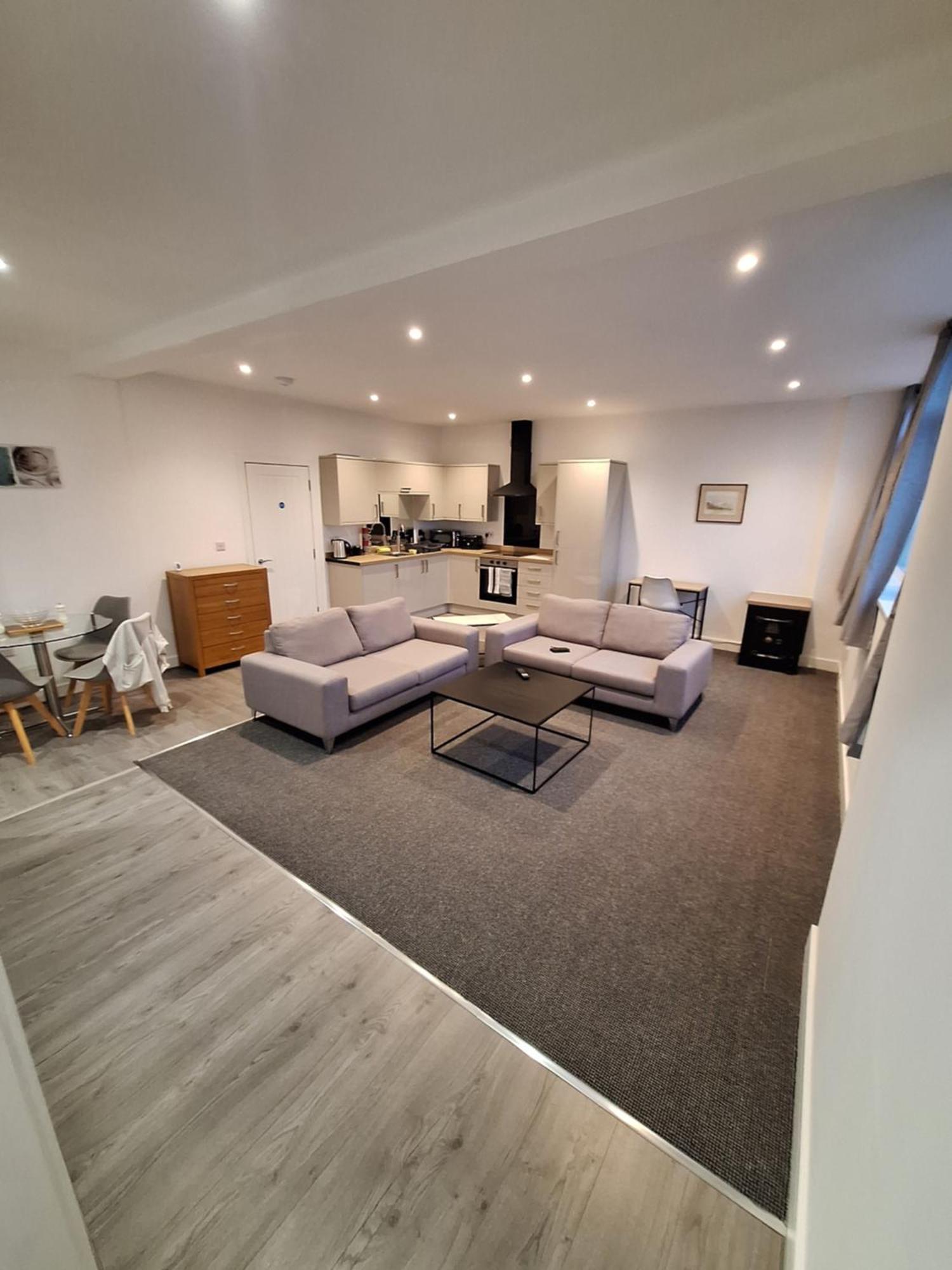 Appartamento Centre Of The Town Whitchurch  Esterno foto